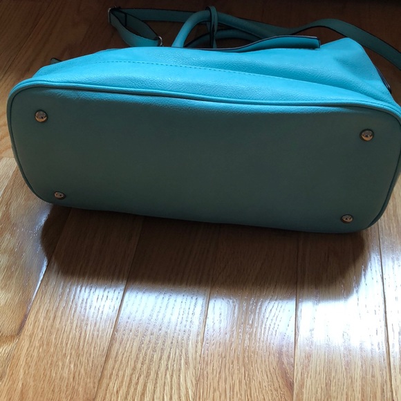 London fog pretty blue bag - Picture 2 of 8